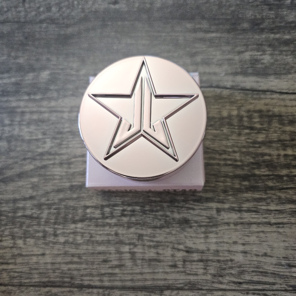 Jeffree Star Setting Powder - Picture 2 of 7